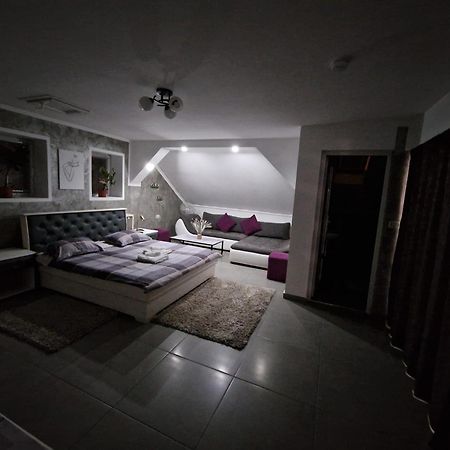Cazare Moldi - Regim Hotelier คัมพูลุง โมลโดเวเนสค์ ภายนอก รูปภาพ